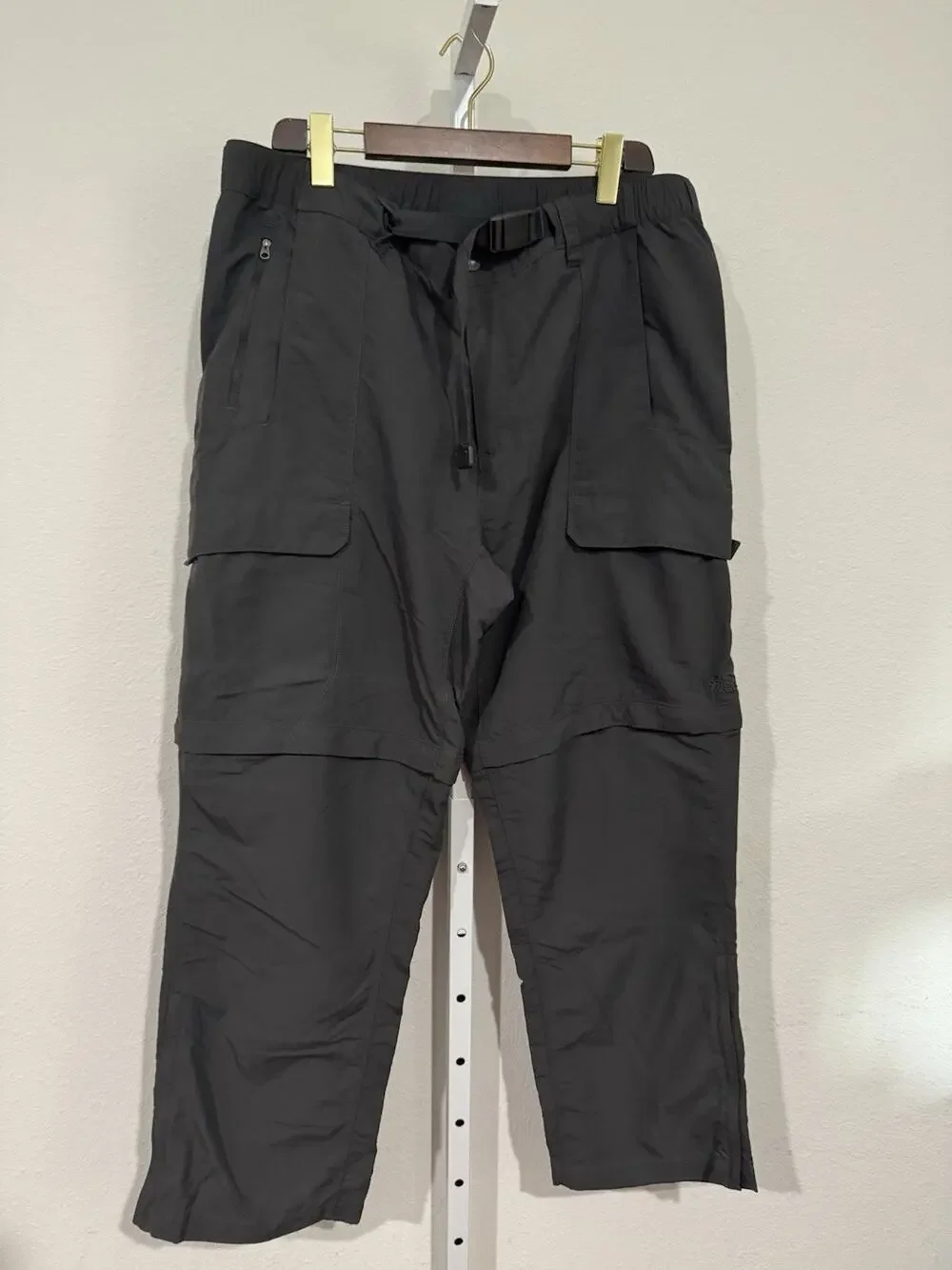 The North Face Convertible Zip Off Utility Outdoor Hiking Pants Gray XL Short